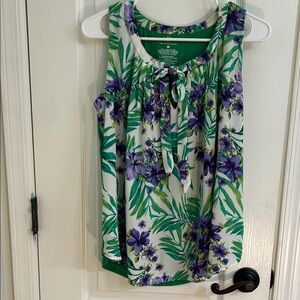 New York & Company Green and Purple Floral Blouse size Small